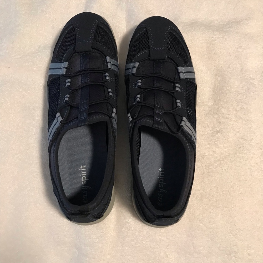 Easy Spirit slip on woman’s shoes size 9
